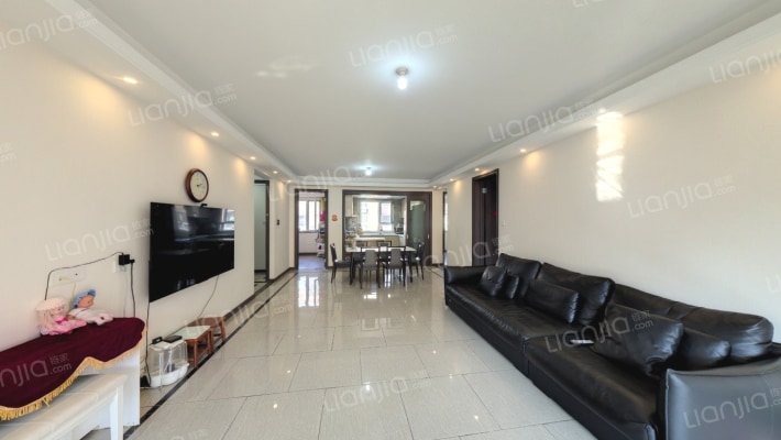 万科翡翠公园一期二手房实景图