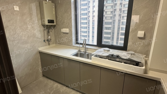 精装修带车位 集中供暖高新区 采光好-厨房