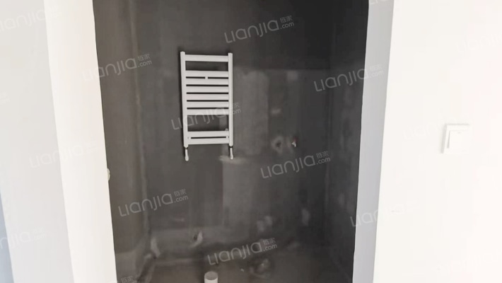 高楼层两居户型好视野好带车位毛坯随心装-卫生间