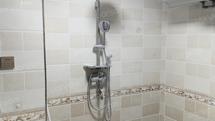 水岸花城 2室1厅 南 北-卫生间