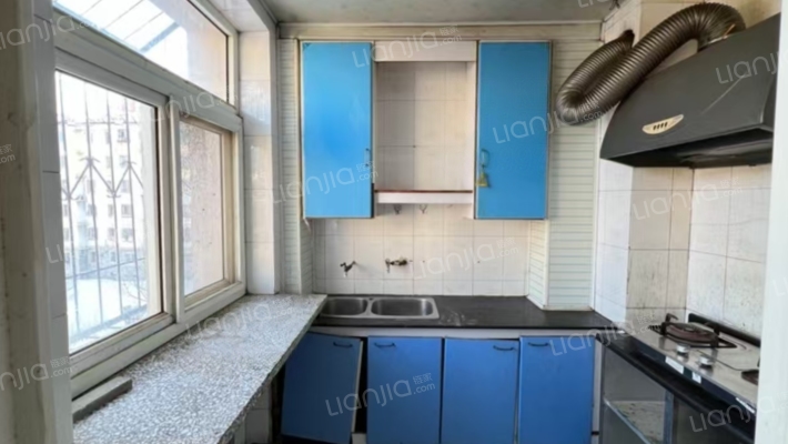 名流公寓 南北通透大两居 中间楼层 简单装修-厨房