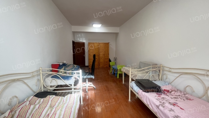 联合六号院 联排别墅 集中供暖 车位免费-卧室B