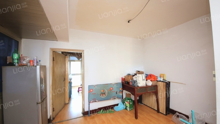 港中新村七区二手房实景图