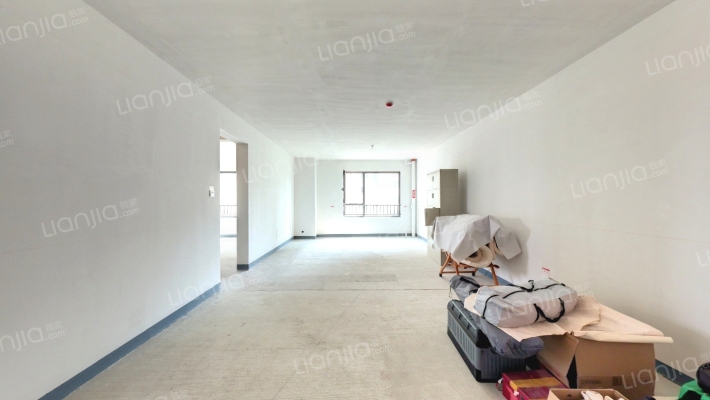 中海铂悦府三期二手房实景图