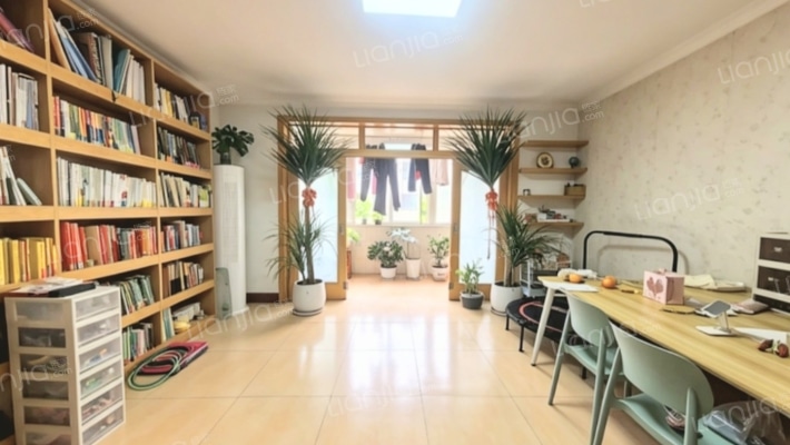 单位家属院南北通透大两居中间楼层出售-客厅