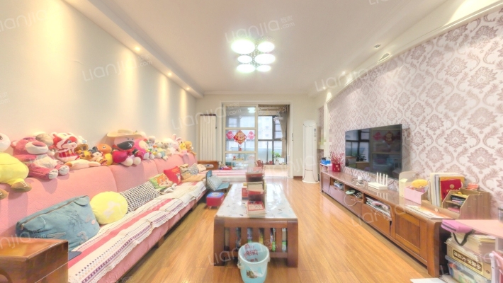 瑞贝卡新天下南院二手房实景图