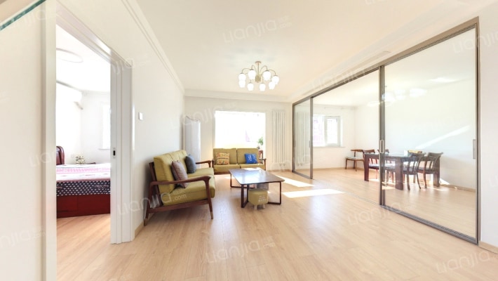 新安中里二手房实景图