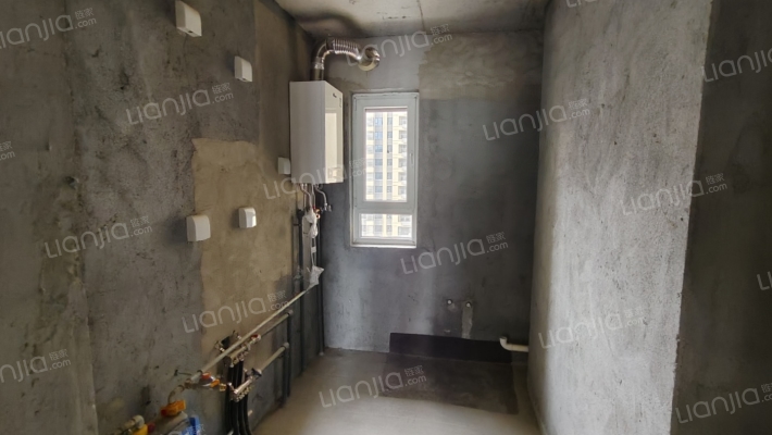 房子是南北通透的，中间楼层，采光没有遮挡-厨房