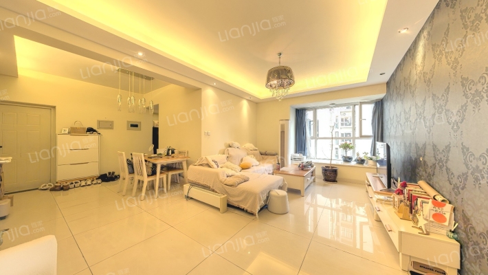 依云二手房实景图