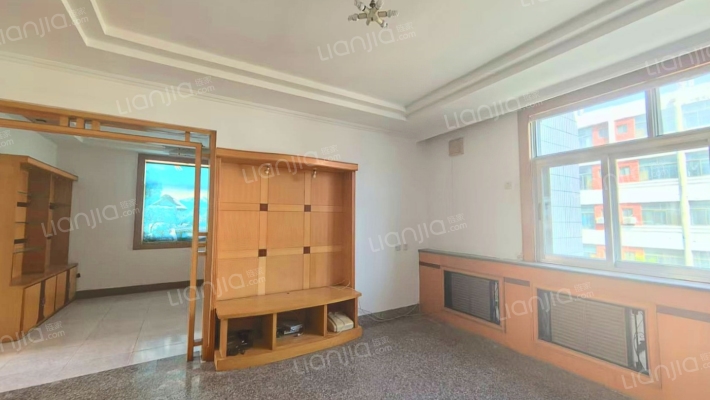 外国语学校教师公寓二手房实景图