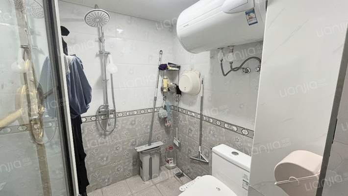 南关户口，近火车站，老城区，三居室，好楼层满五-卫生间