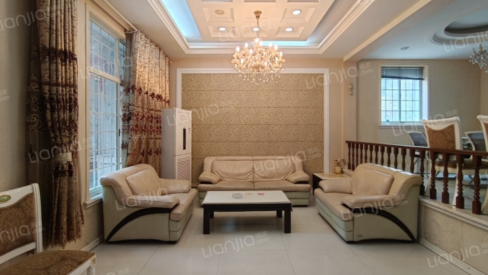 久隆凤凰城翡翠苑二手房实景图