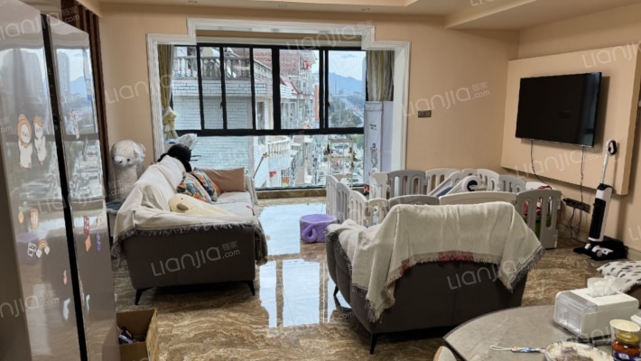 白云家园二手房实景图