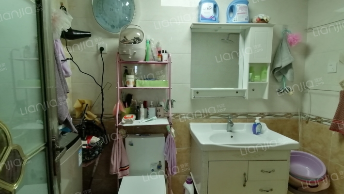 火车站 南北通透三居 精装 拎包入住-卫生间