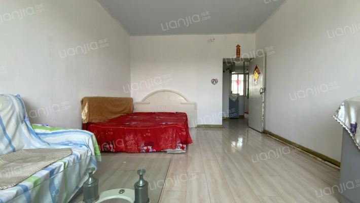 红旗机械厂家属楼二手房实景图