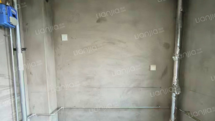 急售三利B区南北通透两居，毛坯，价格美丽。-厨房