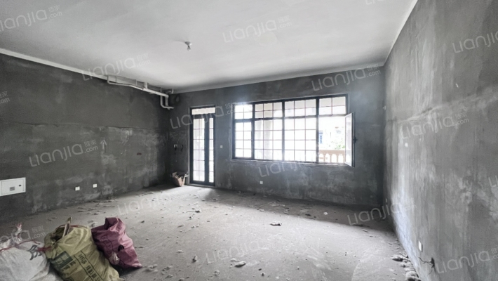 中茵龙湖国际家苑北区二手房实景图