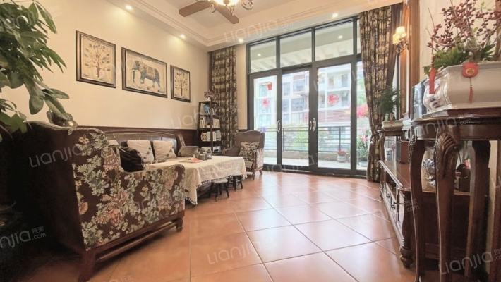 金域中央三期二手房实景图