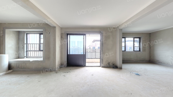 恒达盘龙湾梅苑二手房实景图