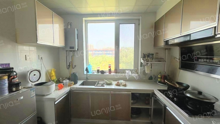 联合小区四号院3室2厅1厨1卫，明厨 户型方正-厨房