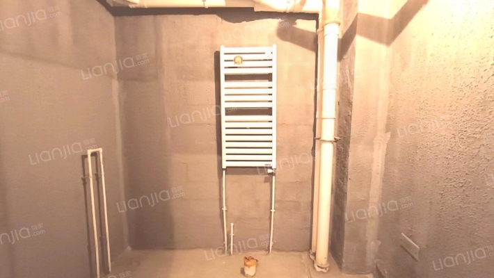 涿州高铁东站旁 高铁新干线南向大两居出售 有钥匙-卫生间