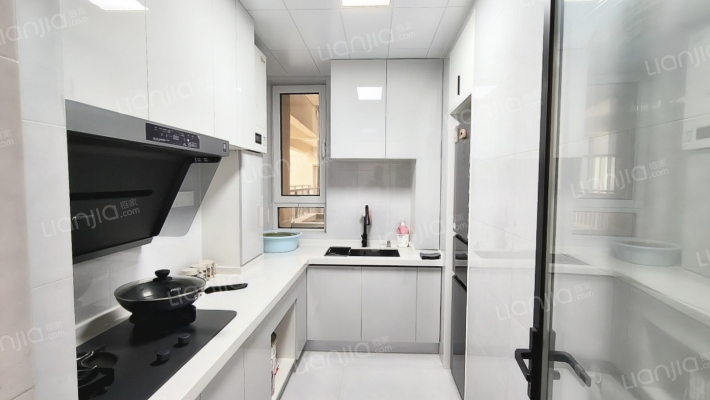 急售铂悦山精装三居，全屋智能家电，价格美丽。-厨房