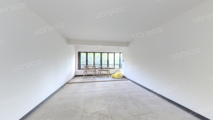 昱湖壹号萃峯二手房实景图