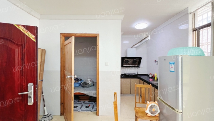 白屋村城中村改造回建小区二手房实景图