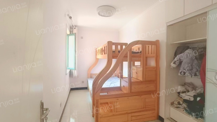 水岸花城 2室2厅 南-卧室A