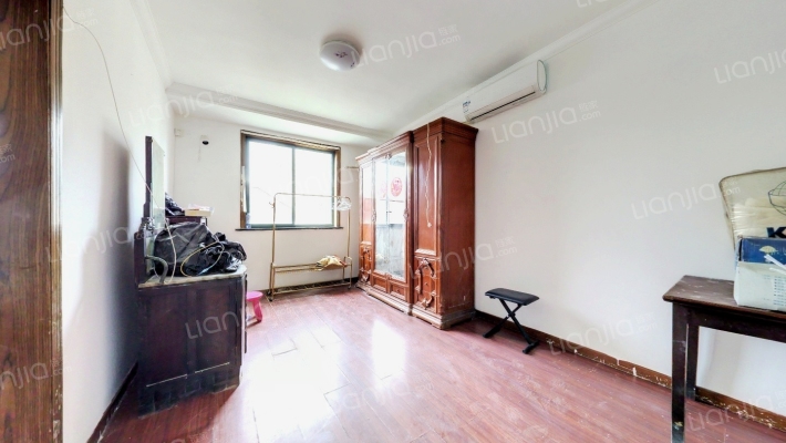 龙华小区二手房实景图