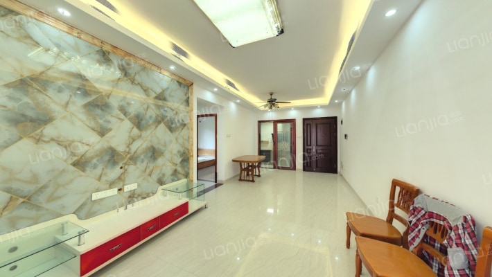 香堤绿茵温莎堡二手房实景图