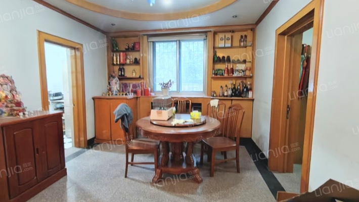 通透大四居，一楼无遮挡，范阳中路南-餐厅