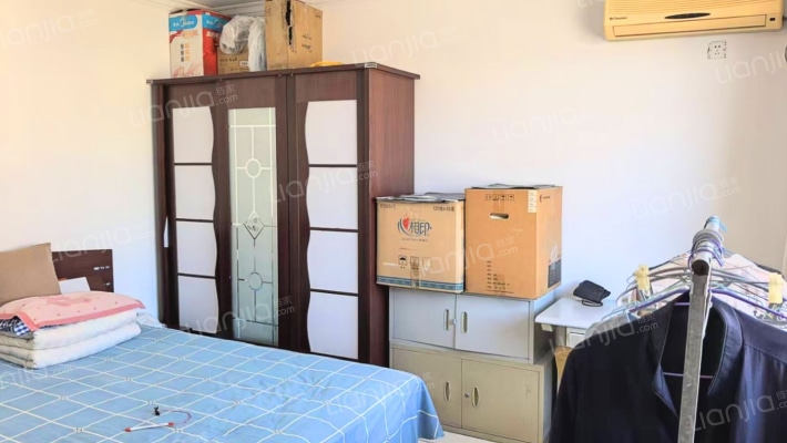 华阳小区 3室2厅 南 北-卧室C