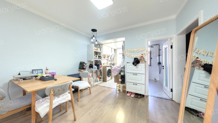 兰园二手房实景图