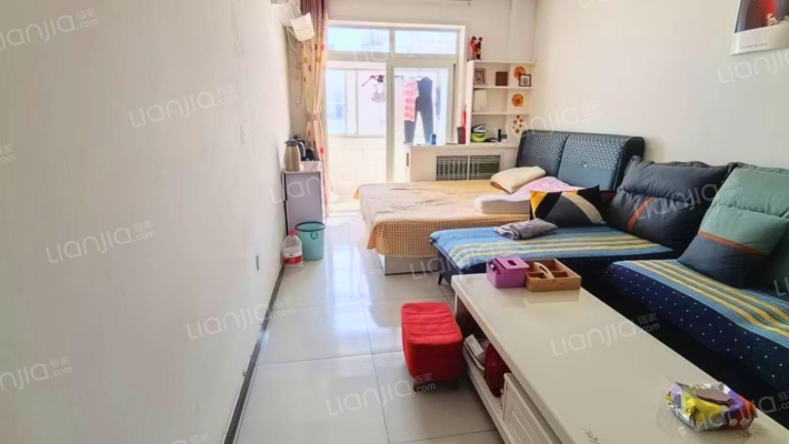 房本满五，精装修小两居，拎包入住。-客厅