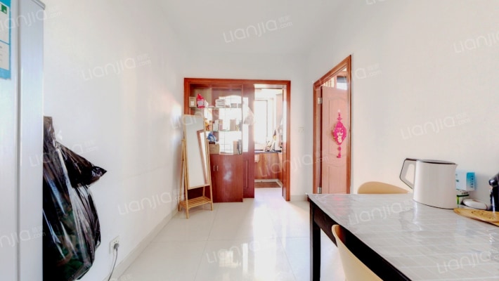 荷韵新村高层区二手房实景图