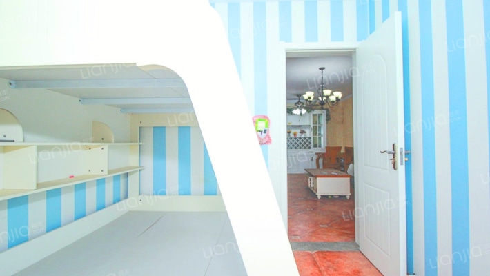 百合金山 三室两厅 交通便利 小区环境干净舒适-卧室B