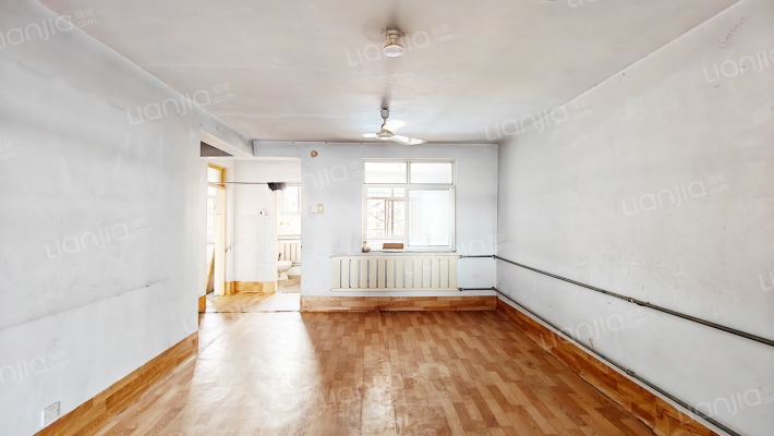 傲徕峰路7号二手房实景图