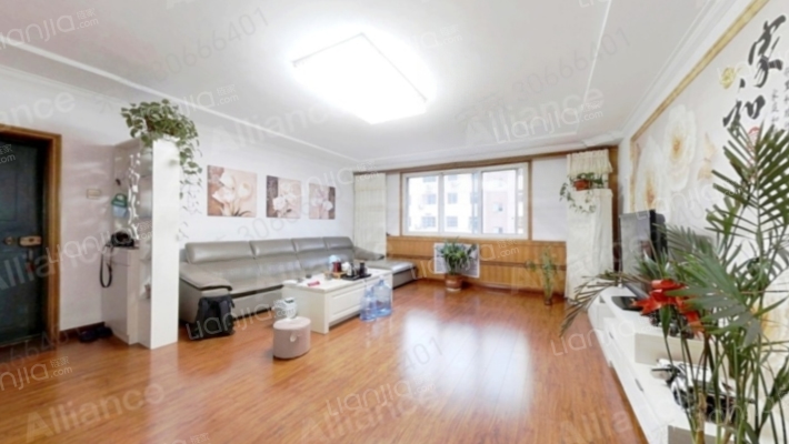 此房为南北通透户型，中间楼层，户型方正，公摊小。-客厅