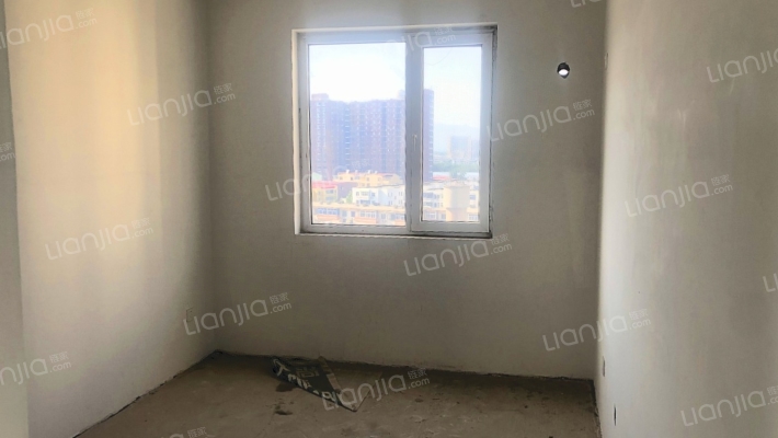 宏远碧萝湾，位置好，购物方便，业主诚心出售-卧室B