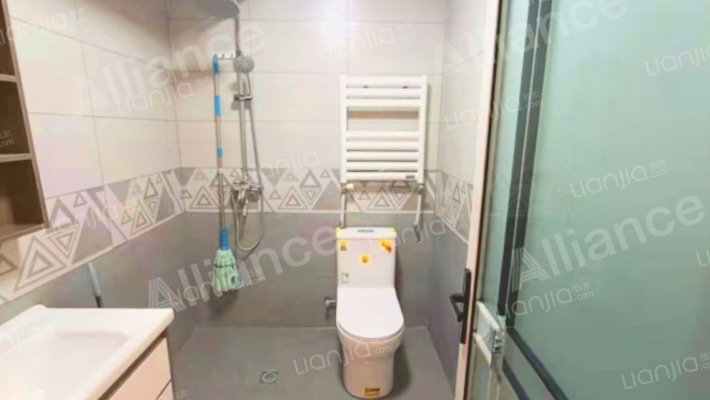 通燃气 西向大一居 精装修 高楼层 采光好 满二-卫生间