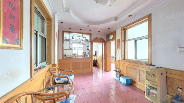 育英街二手房实景图