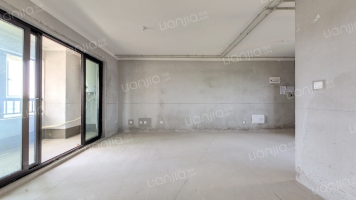 中梁世茂十里晴川二手房实景图