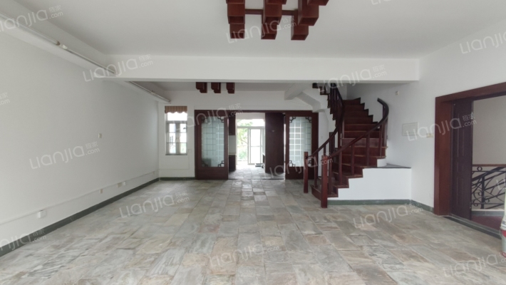 金盘雅苑二手房实景图