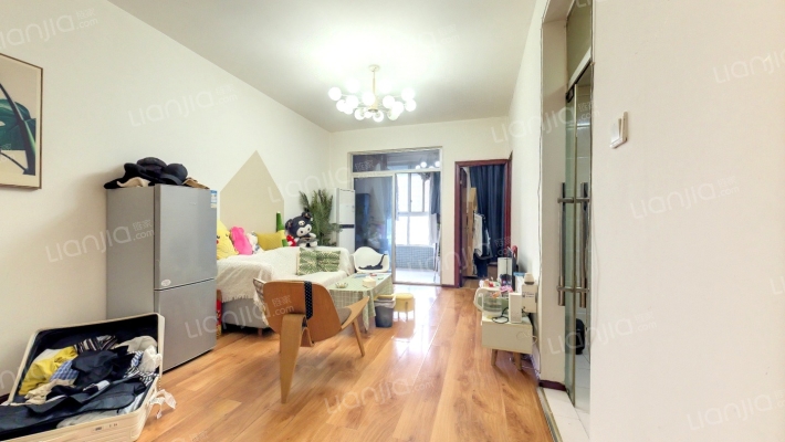 现代城二手房实景图