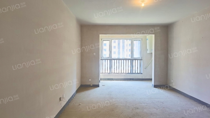 永济公园旁，大社区环境优美，通便利出行方便-客厅