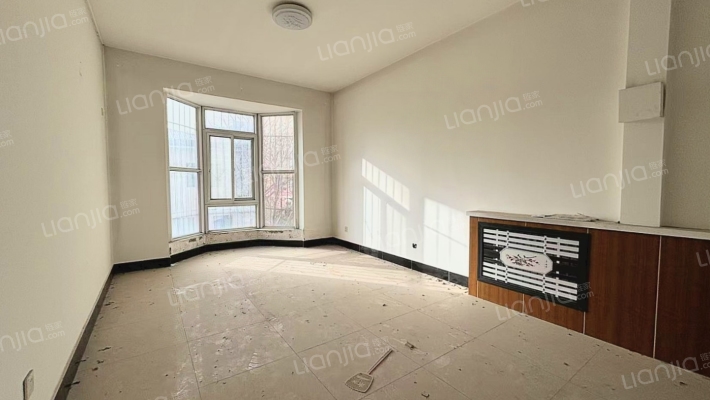 市区的联排别墅，院子大户型方正-卧室C