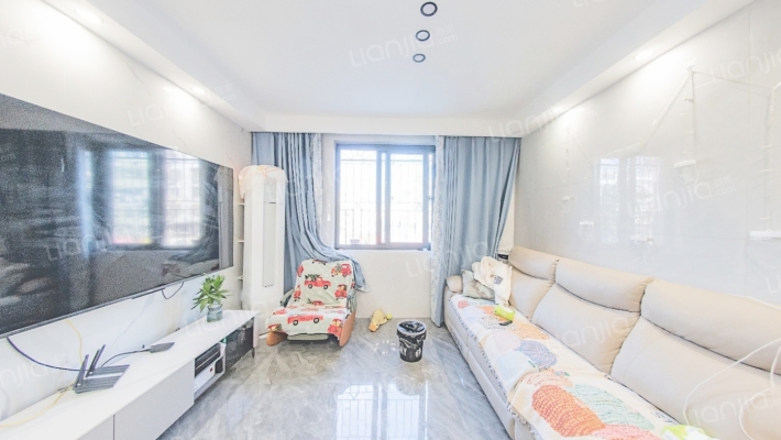 天河街95号小区二手房实景图