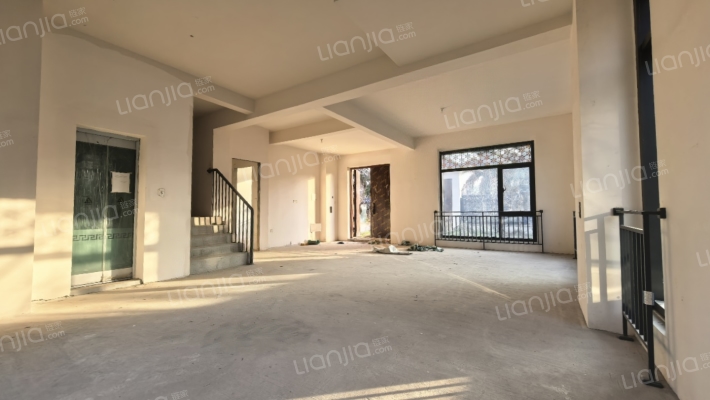 麓府大院藏月二手房实景图