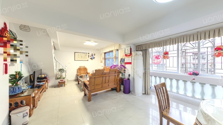 梅沁楼二手房实景图